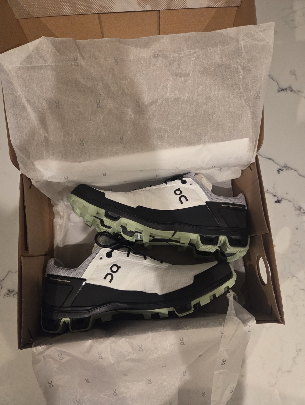 On Running Men's Cloudventure Waterproof Trail Shoes - White & Light Green